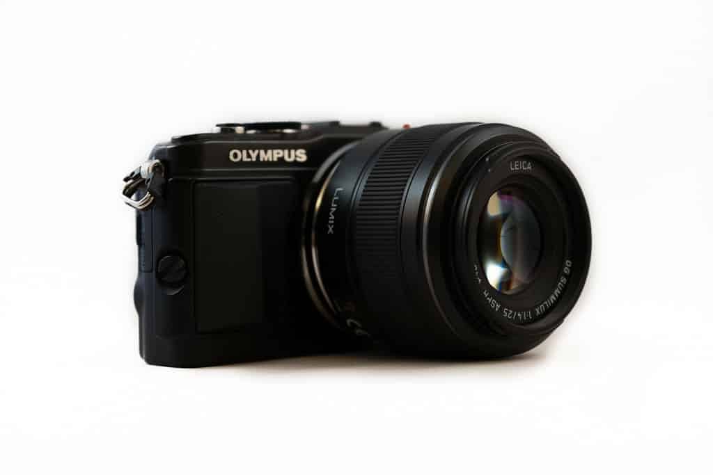 Olympus Pen E-PL5: Compact Body, Big Sensor Performance