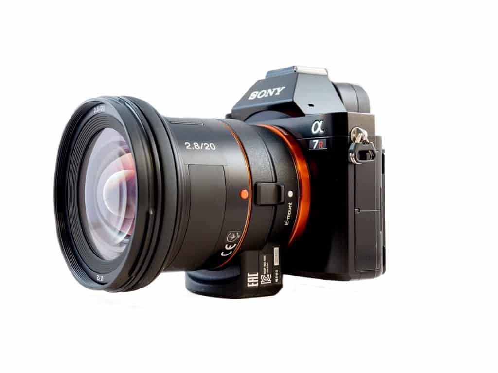 Sony 20mm F2.8 Lens: Wide-Angle Clarity & Versatility Sony 20mm F2.8 Lens: Wide-Angle Clarity & Versatility